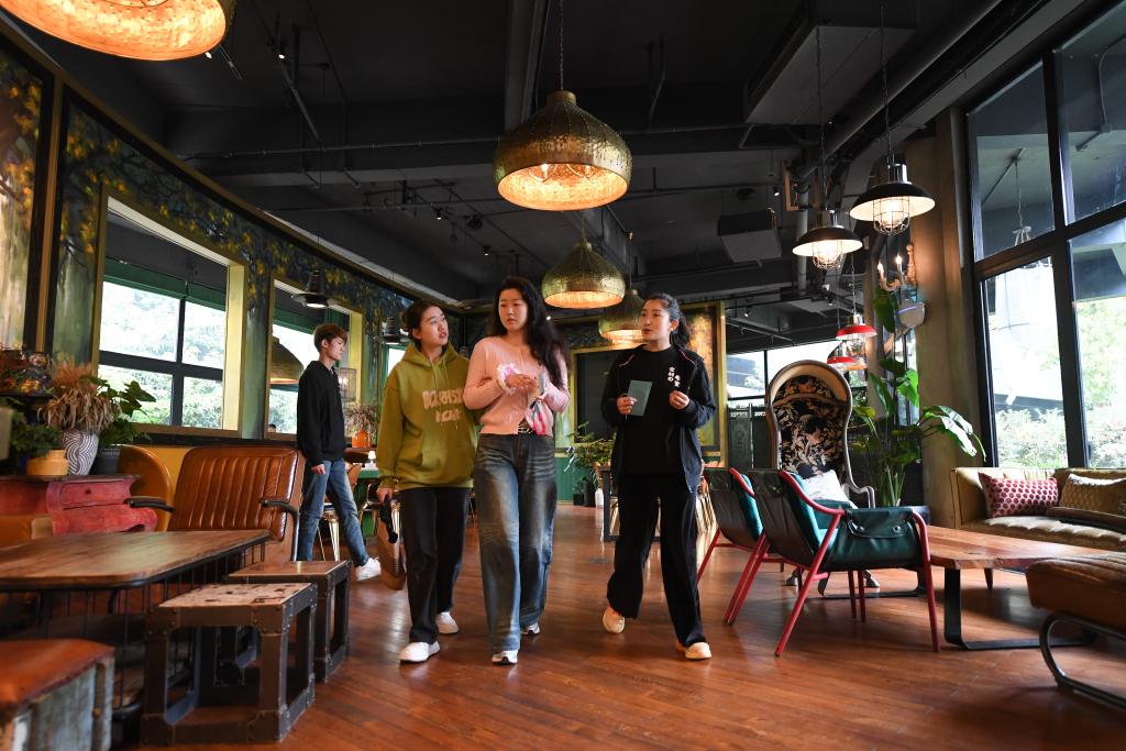 新华鲜报丨职业上新！42个新工种亮相
